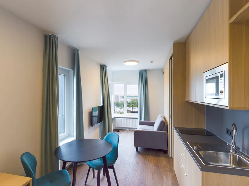Möblierte 2 Zimmer Wohnung, Fitnessraum und Concierge - Mitte — photo 1